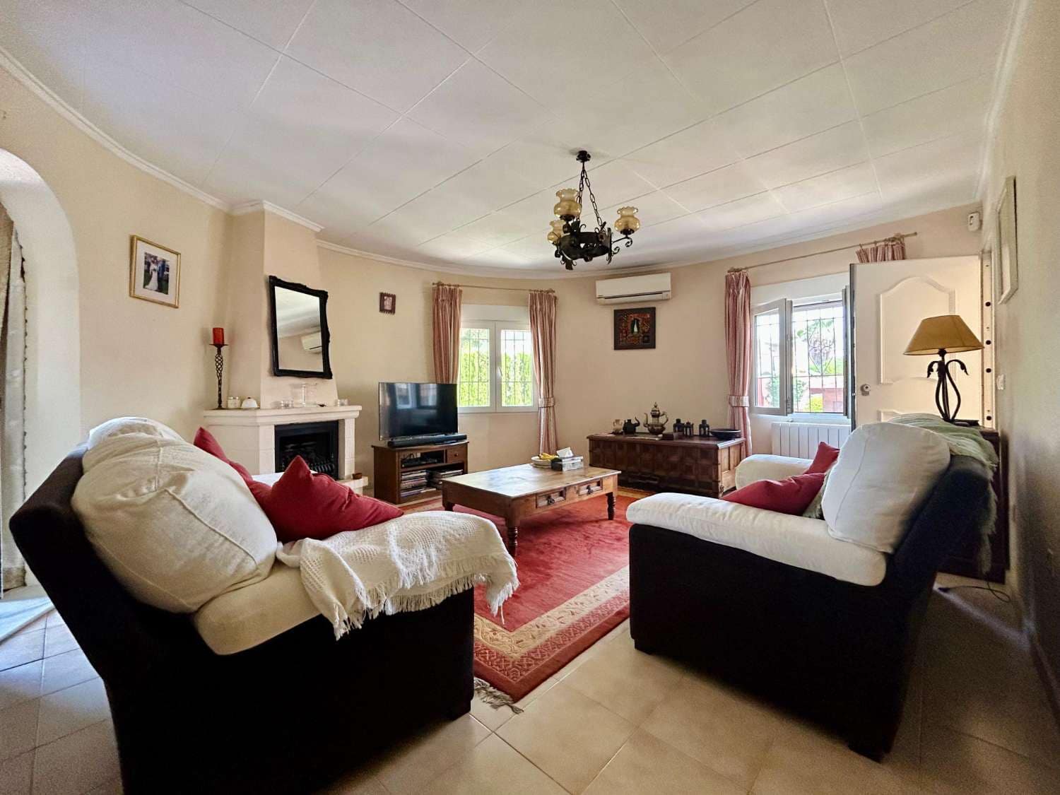 3 sypialnia Willa na sprzedaż w El Chaparral z basenem - 359 000 € (Ref: 9160858)