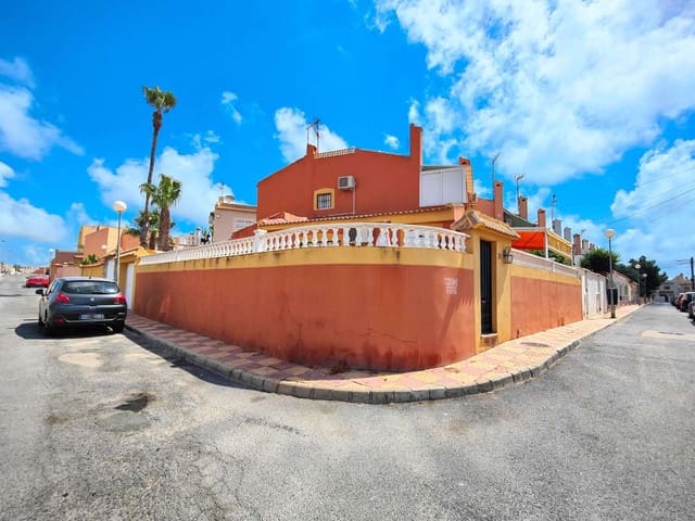 3 soveværelse Semi-Rækkehus til salg i Aguas Nuevas, Torrevieja med garage - € 249.990 (Ref: 9165610)