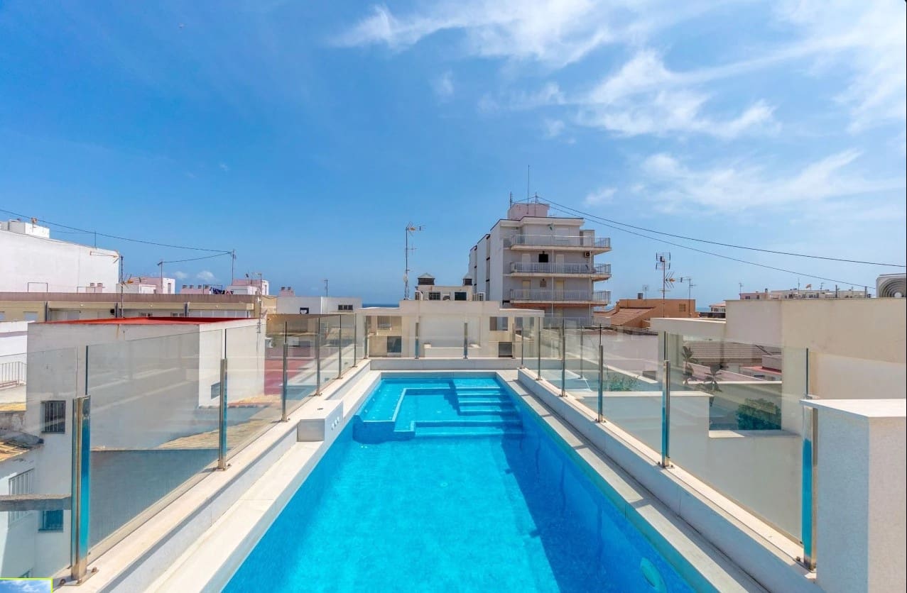3 soveværelse Lejlighed til salg i Torrevieja med swimmingpool - € 309.900 (Ref: 9169420)