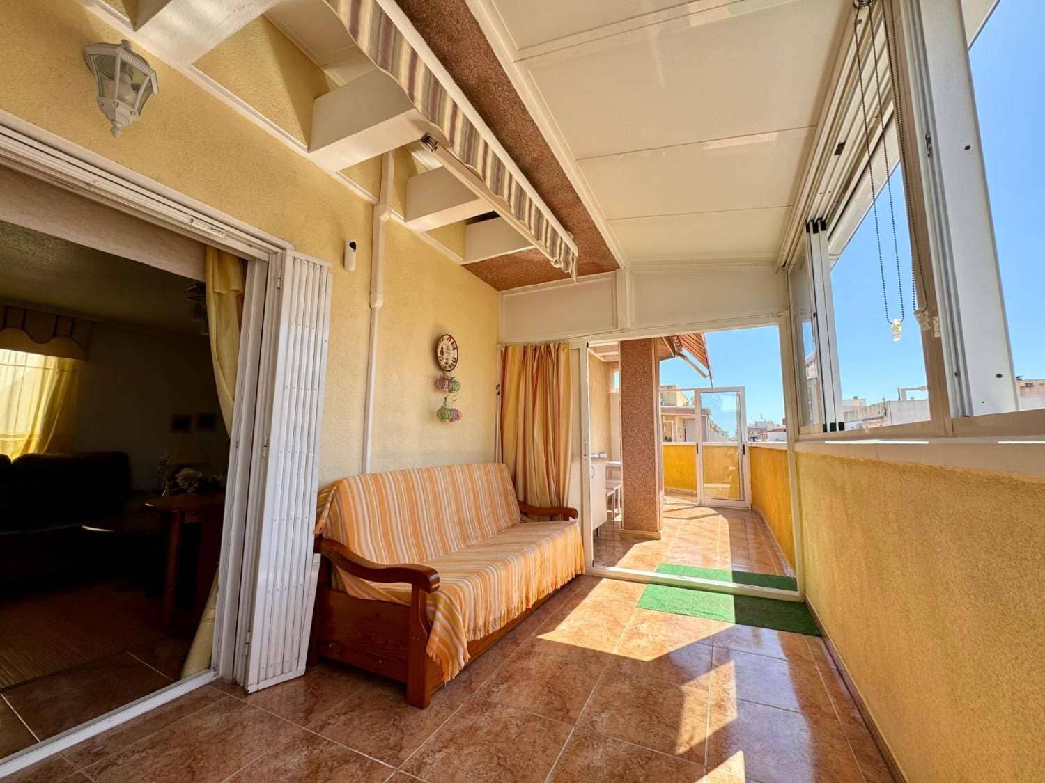 2 soverom Leilighet til salgs i Torrevieja med svømmebasseng - € 139 900 (Ref: 9183366)