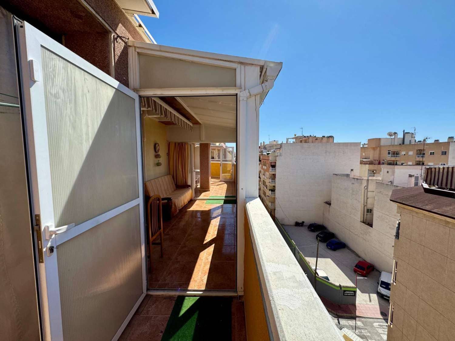 2 soverom Leilighet til salgs i Torrevieja med svømmebasseng - € 139 900 (Ref: 9183366)