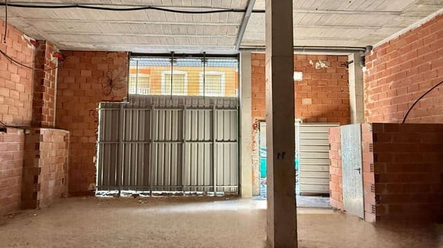 Kommersiell til salgs i Las Piscinas Naturales, Torrevieja - € 325 000 (Ref: 9185455)