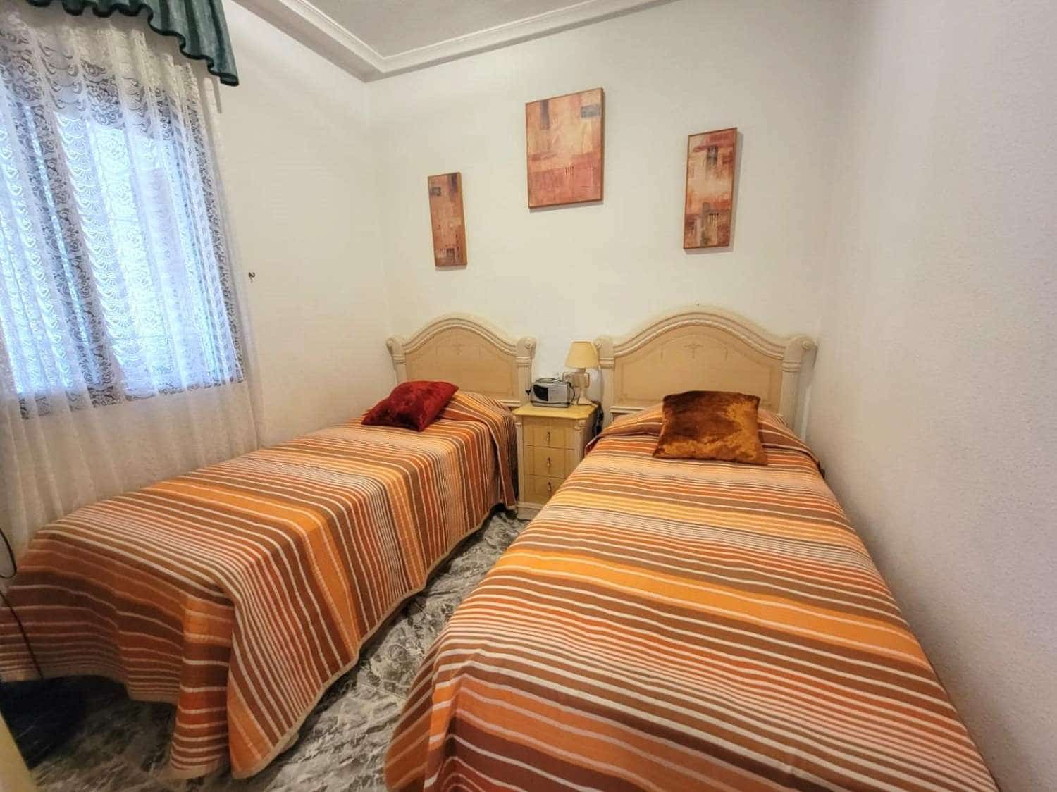 2 soveværelse Lejlighed til salg i Torrevieja med swimmingpool - € 169.000 (Ref: 9190917)