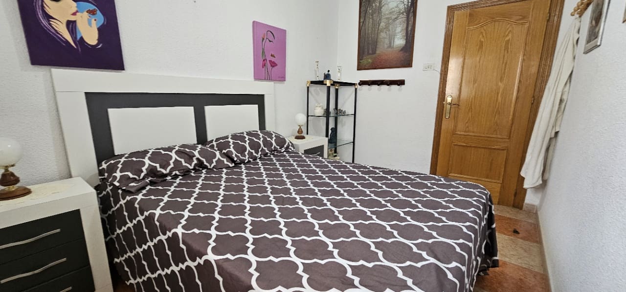 3 makuuhuone Huoneisto myytävänä paikassa Torrevieja - 149 000 € (Ref: 9226338)