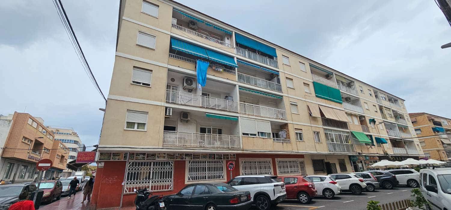3 makuuhuone Huoneisto myytävänä paikassa Torrevieja - 149 000 € (Ref: 9226338)