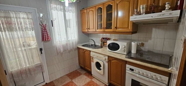 3 makuuhuone Huoneisto myytävänä paikassa Las Piscinas Naturales, Torrevieja - 149 000 € (Ref: 9226338)
