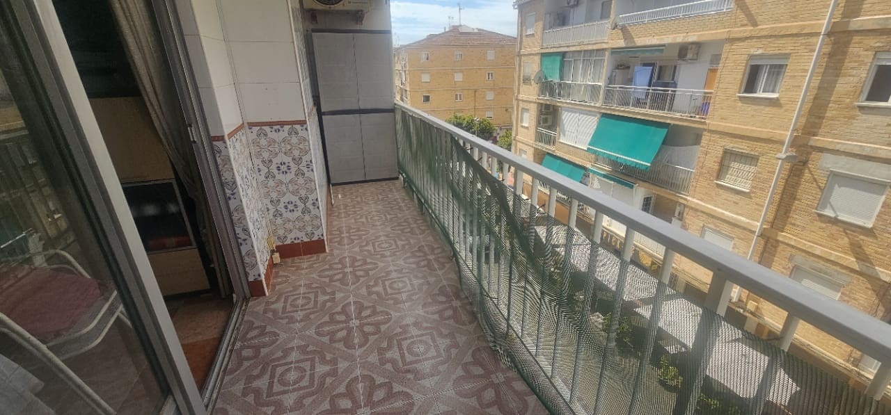 3 makuuhuone Huoneisto myytävänä paikassa Torrevieja - 149 000 € (Ref: 9226338)