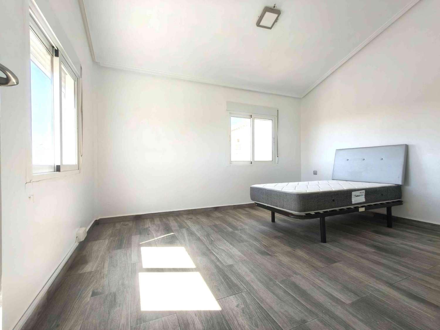 3 camera da letto Bungalow in vendita in Torrevieja con piscina - 189.500 € (Rif: 9228422)