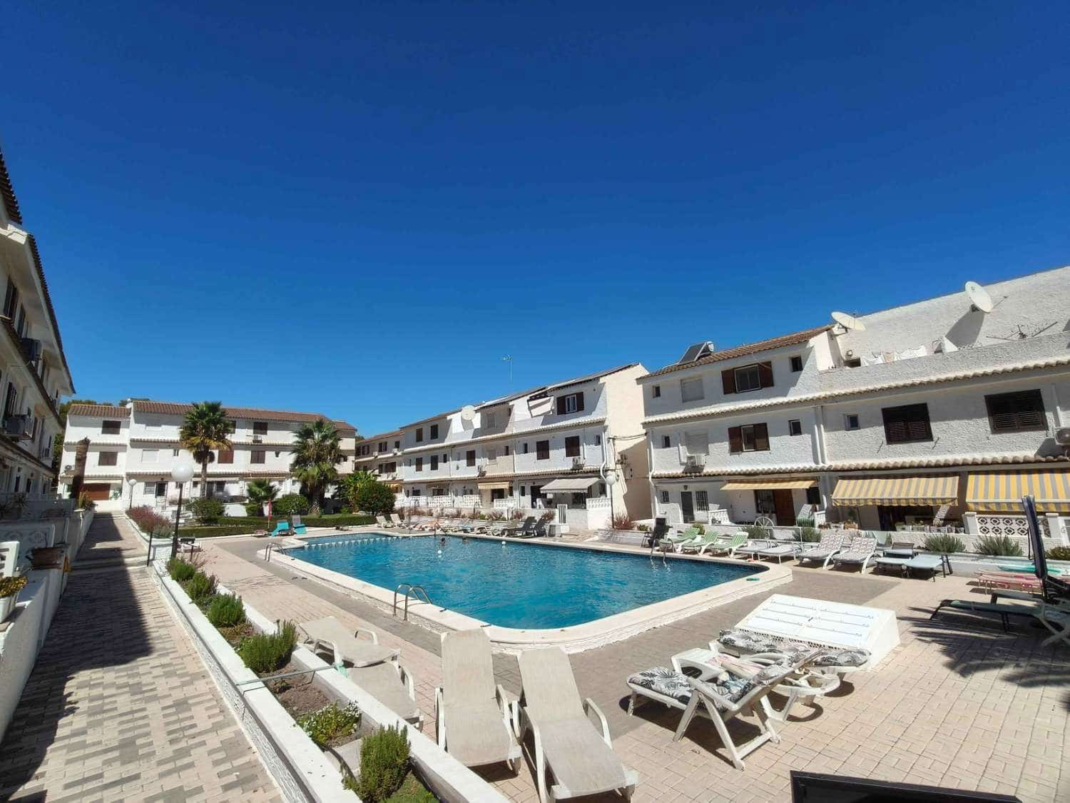 3 camera da letto Bungalow in vendita in Torrevieja con piscina - 189.500 € (Rif: 9228422)