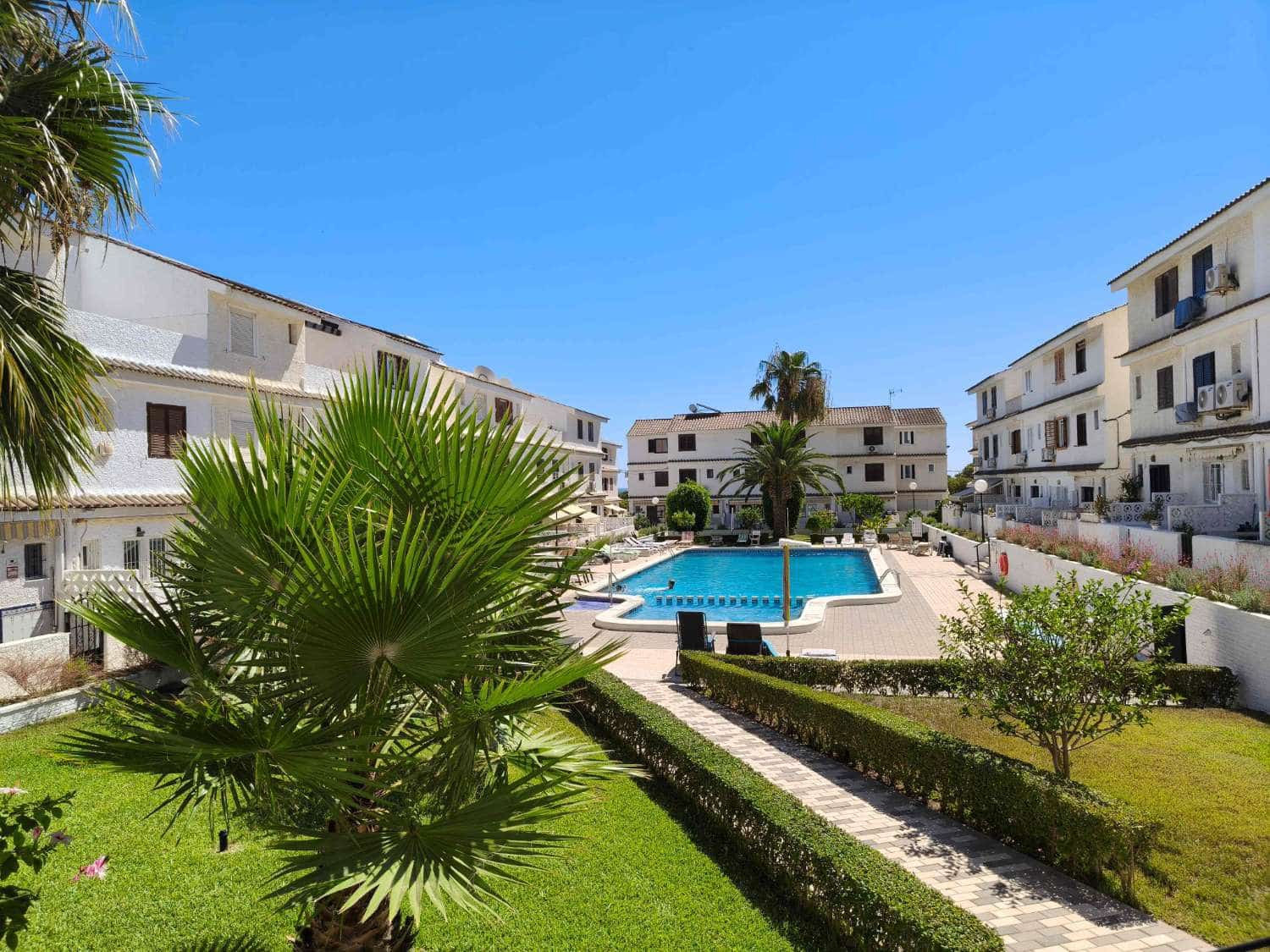 3 camera da letto Bungalow in vendita in Torrevieja con piscina - 189.500 € (Rif: 9228422)