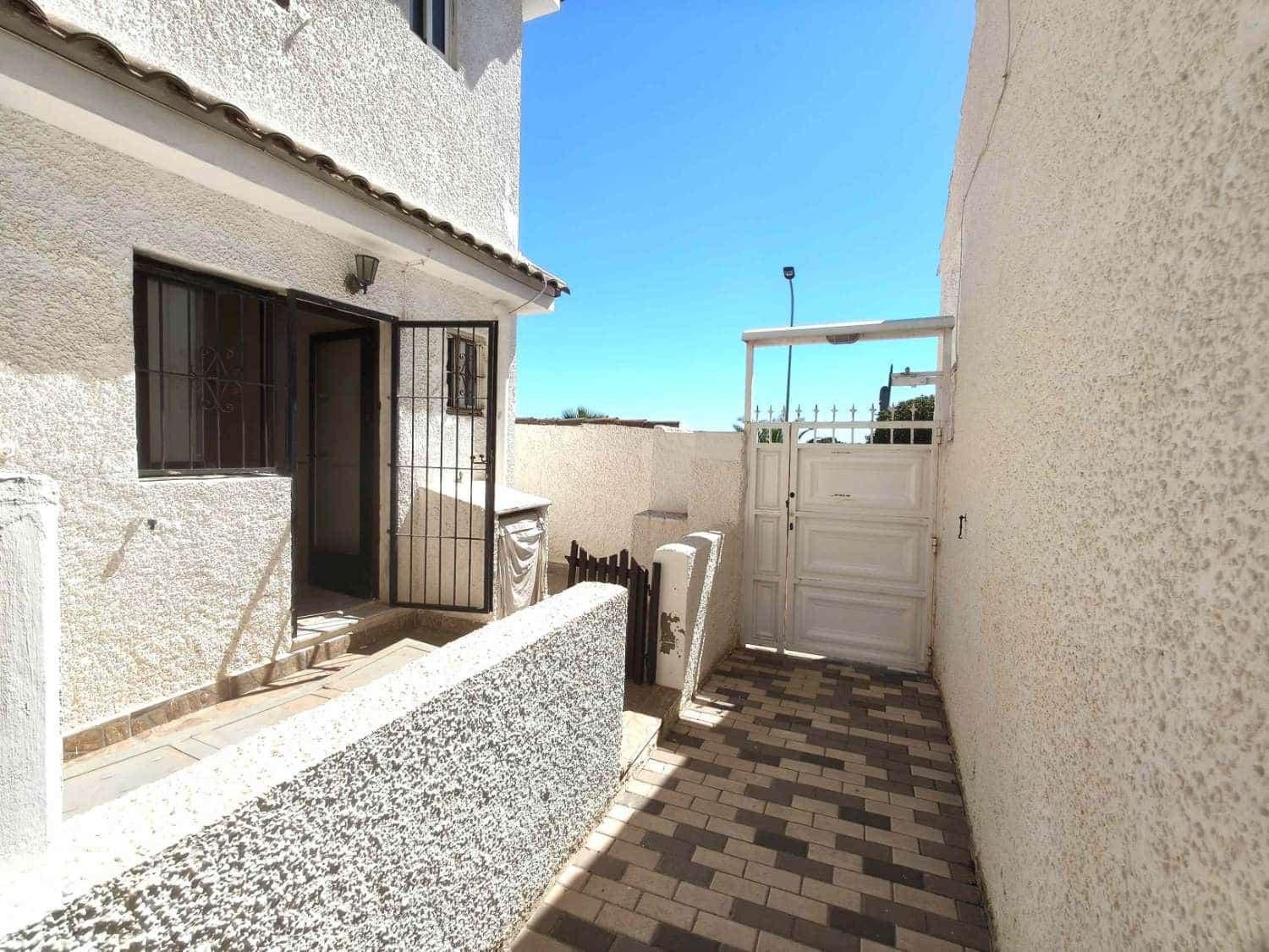 3 camera da letto Bungalow in vendita in Torrevieja con piscina - 189.500 € (Rif: 9228422)