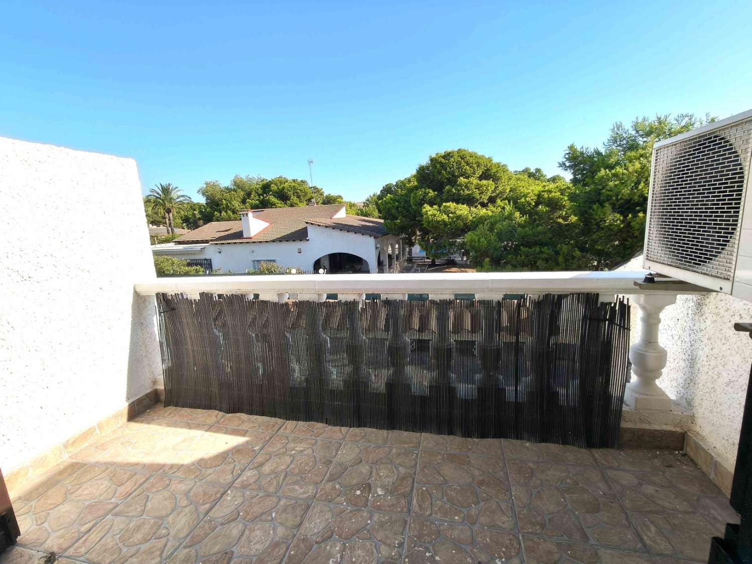 3 camera da letto Bungalow in vendita in Torrevieja con piscina - 189.500 € (Rif: 9228422)