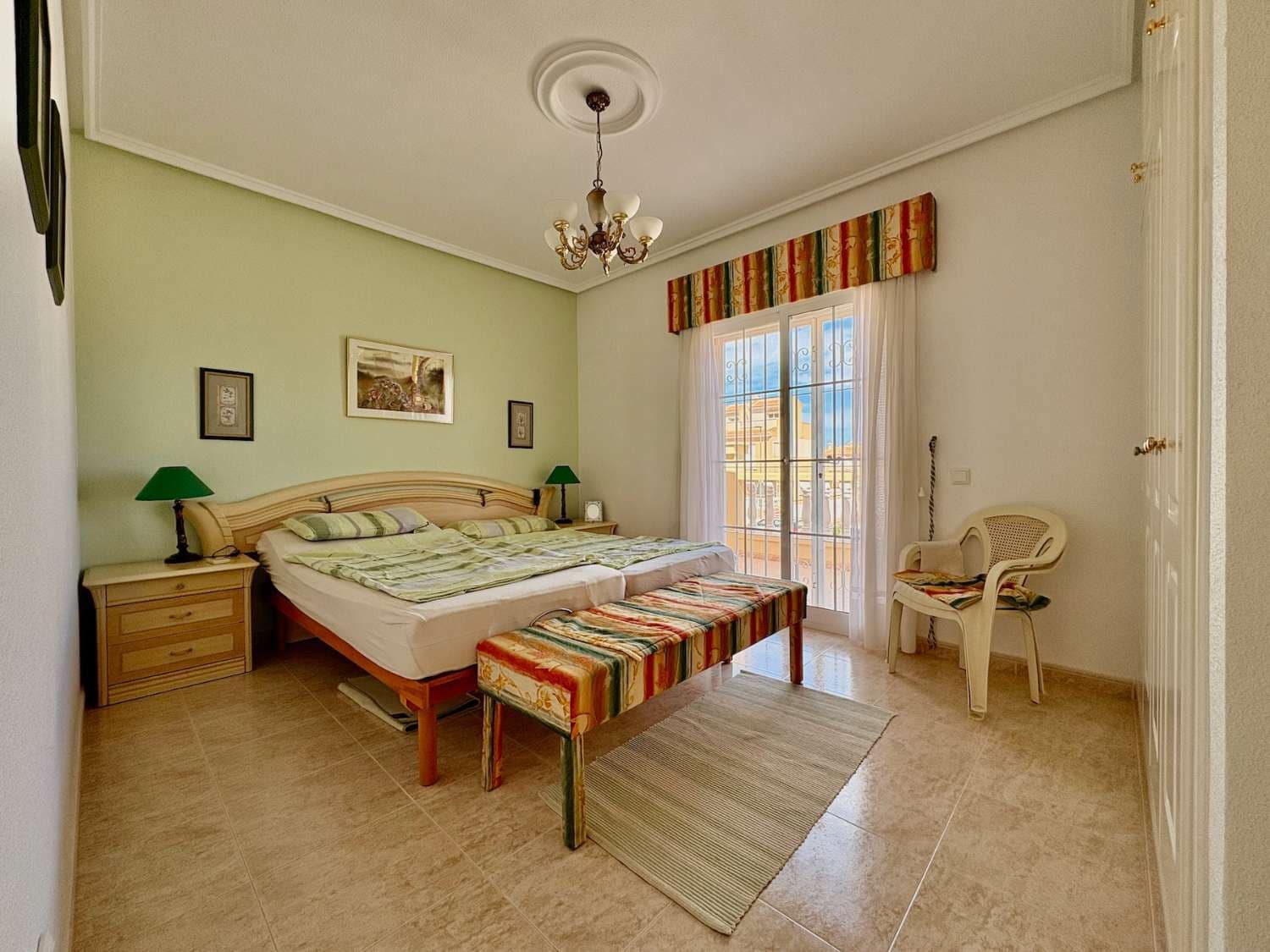 3 makuuhuone Bungalow myytävänä paikassa Rojales mukana uima-altaan 
autotalli - 249 000 € (Ref: 9242993)