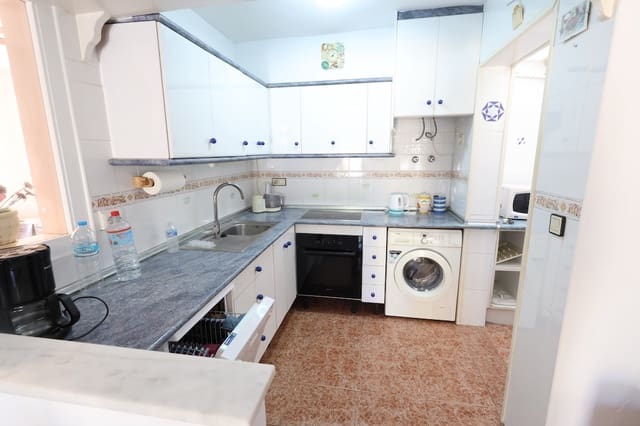 3 soveværelse Villa til salg i Punta Prima, Torrevieja med swimmingpool - € 295.000 (Ref: 9285536)