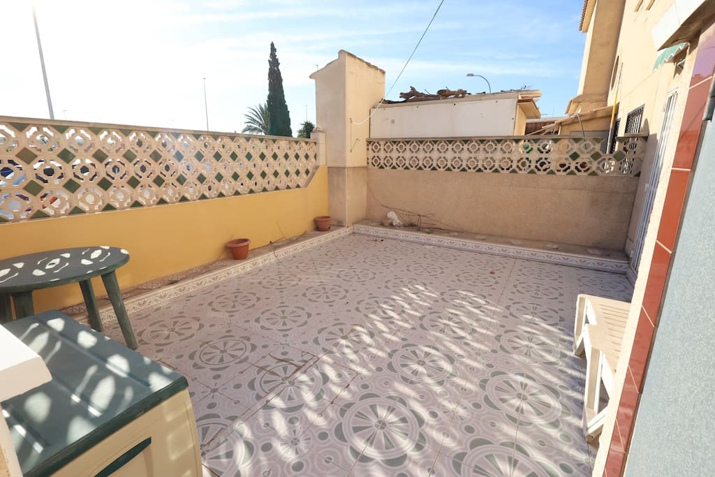 3 soveværelse Villa til salg i Punta Prima med swimmingpool - € 295.000 (Ref: 9285536)