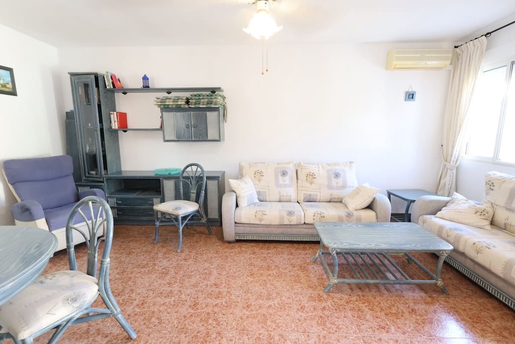 3 soveværelse Villa til salg i Punta Prima med swimmingpool - € 295.000 (Ref: 9285536)