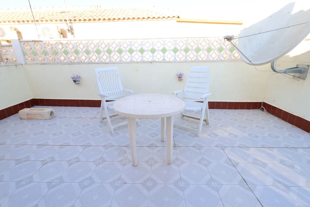 3 soveværelse Villa til salg i Punta Prima med swimmingpool - € 295.000 (Ref: 9285536)