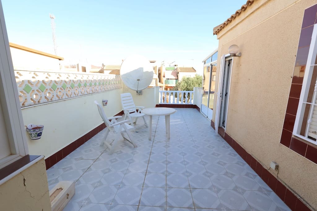 3 soveværelse Villa til salg i Punta Prima med swimmingpool - € 295.000 (Ref: 9285536)