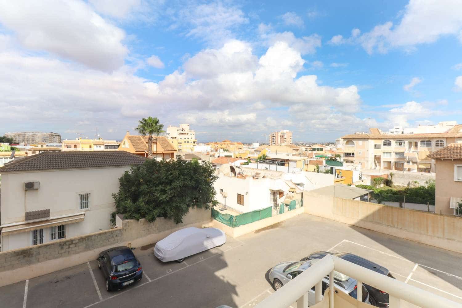 2 chambre Appartement à vendre à Torrevieja avec piscine garage - 153 000 € (Ref: 9312498)