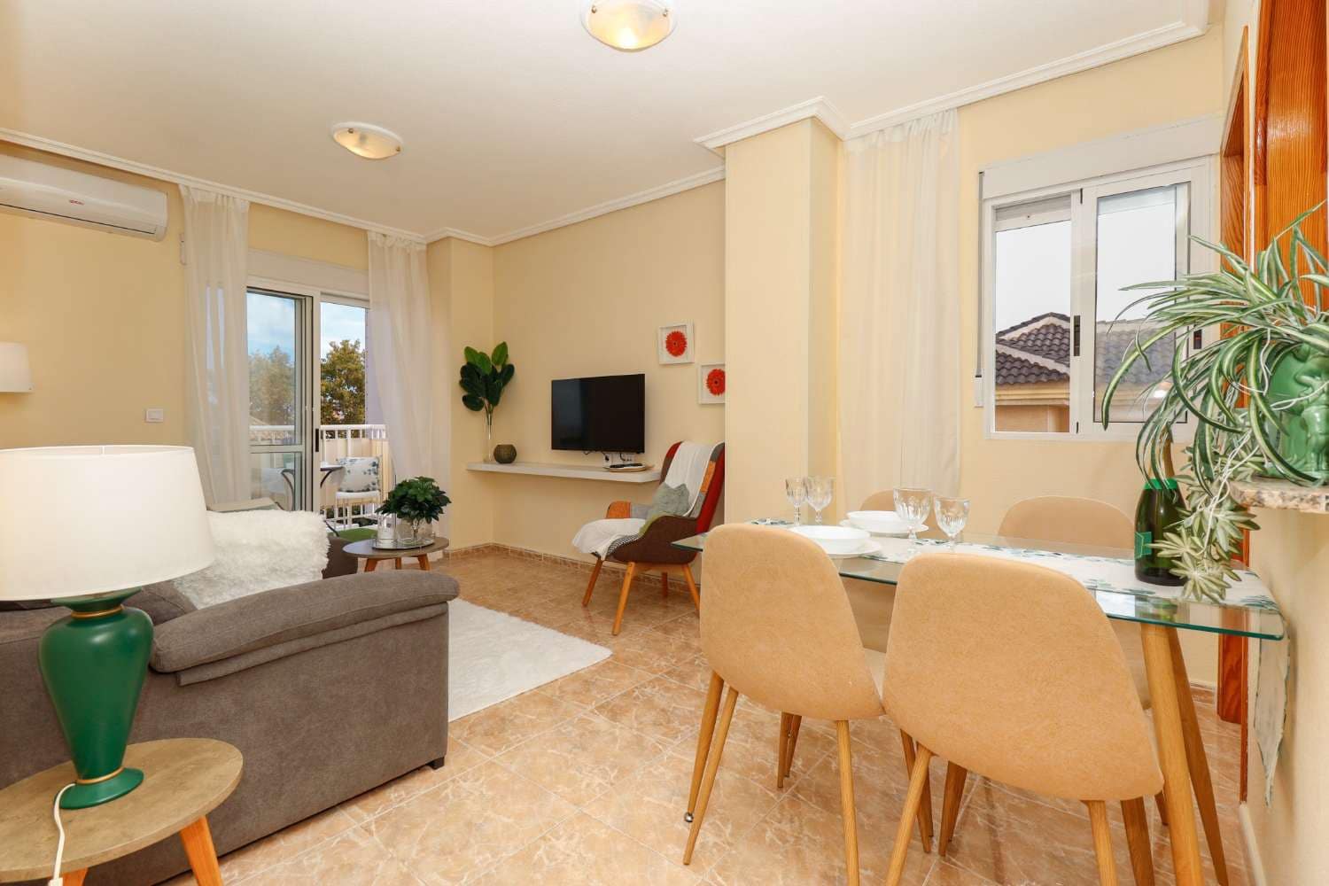 2 chambre Appartement à vendre à Torrevieja avec piscine garage - 153 000 € (Ref: 9312498)