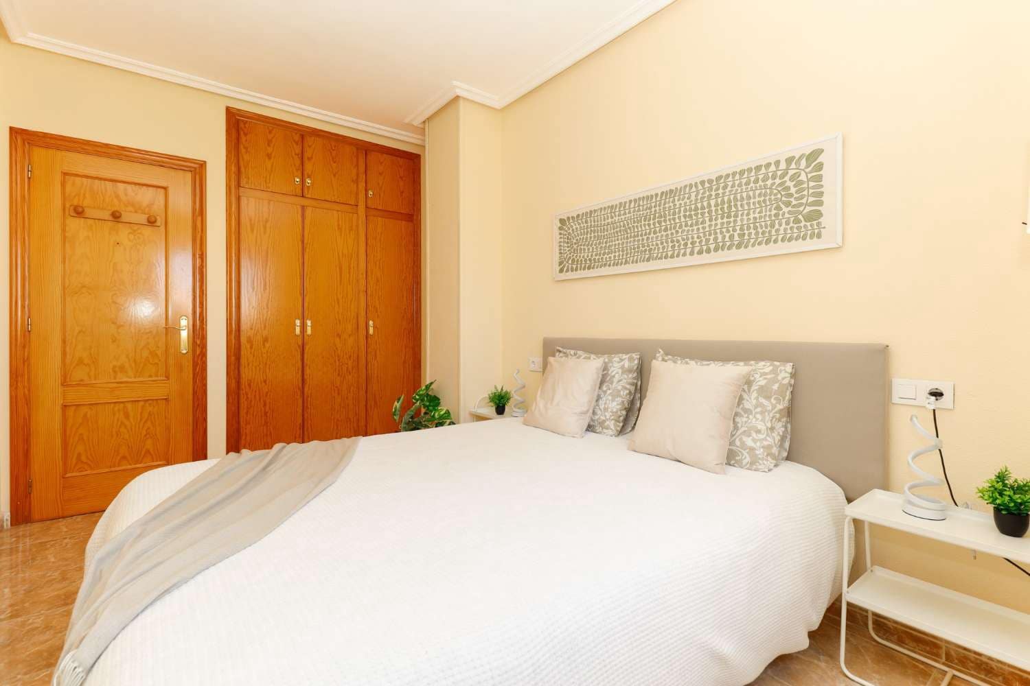 2 chambre Appartement à vendre à Torrevieja avec piscine garage - 153 000 € (Ref: 9312498)