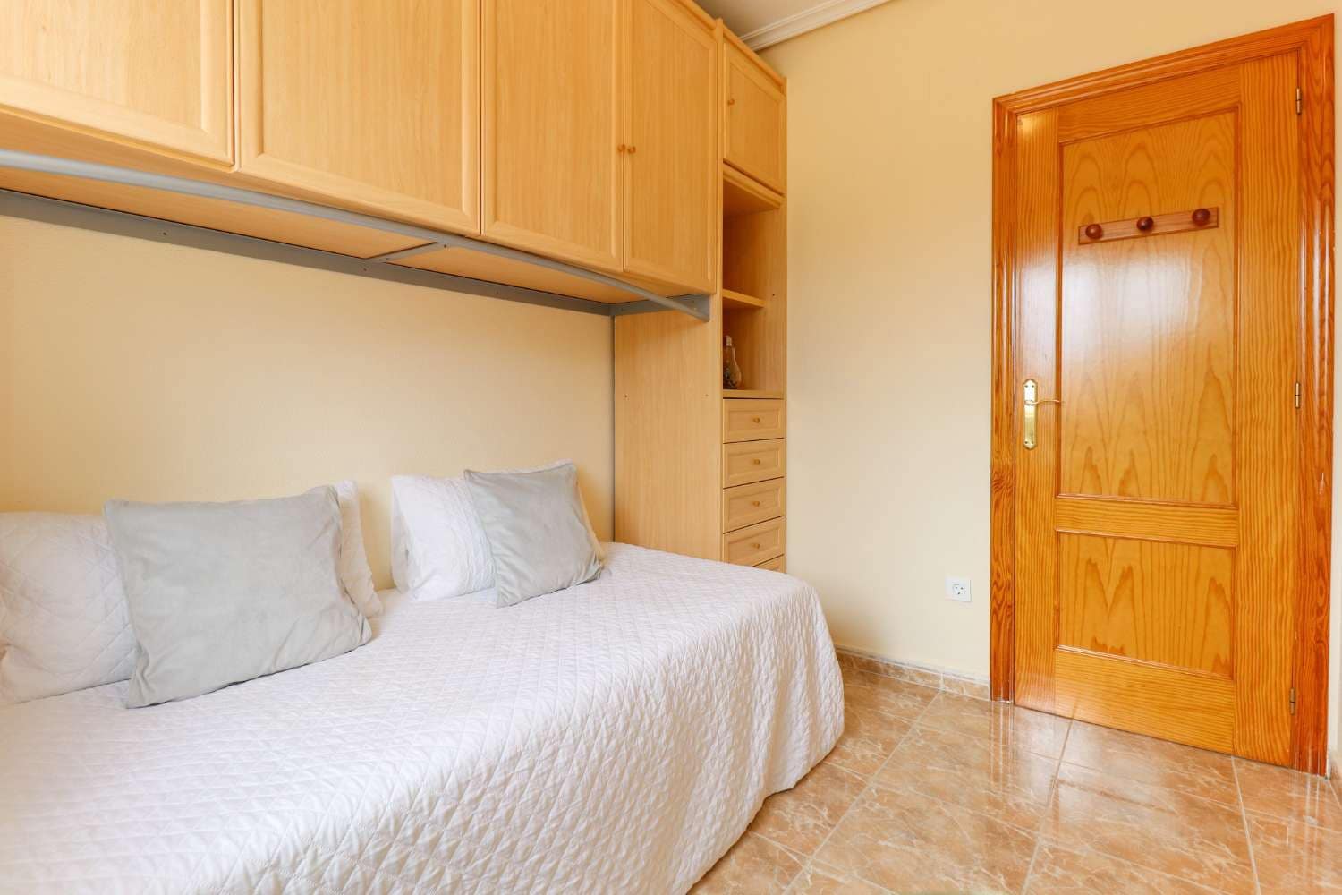 2 chambre Appartement à vendre à Torrevieja avec piscine garage - 153 000 € (Ref: 9312498)