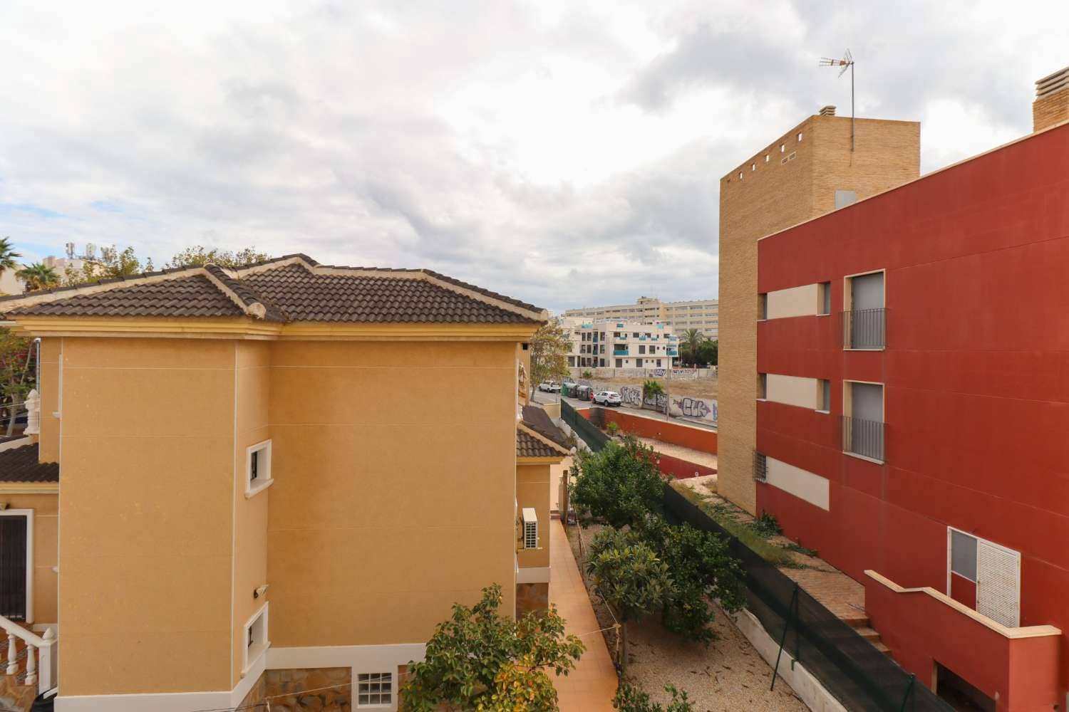 2 chambre Appartement à vendre à Torrevieja avec piscine garage - 153 000 € (Ref: 9312498)