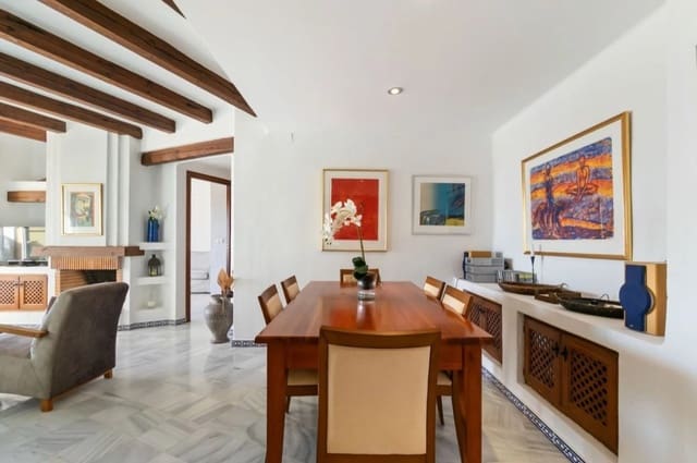 3 bedroom Apartment for sale in Playa de los Locos, Torrevieja with garage - € 349,000 (Ref: 9326113)