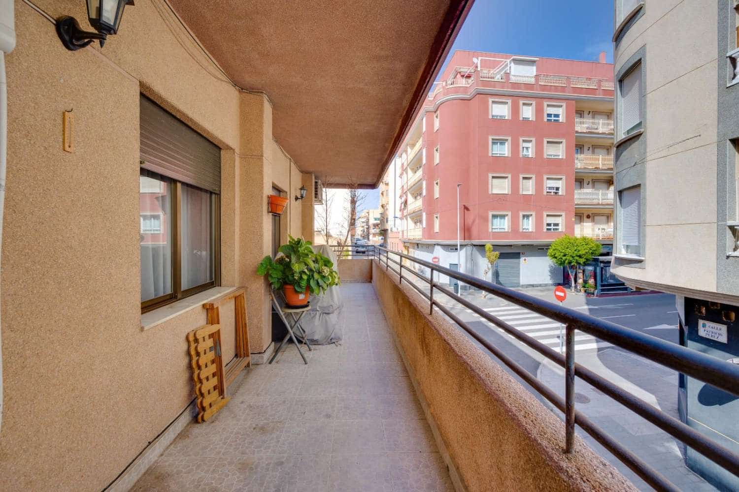 5 soveværelse Lejlighed til salg i Torrevieja - € 249.969 (Ref: 9326114)