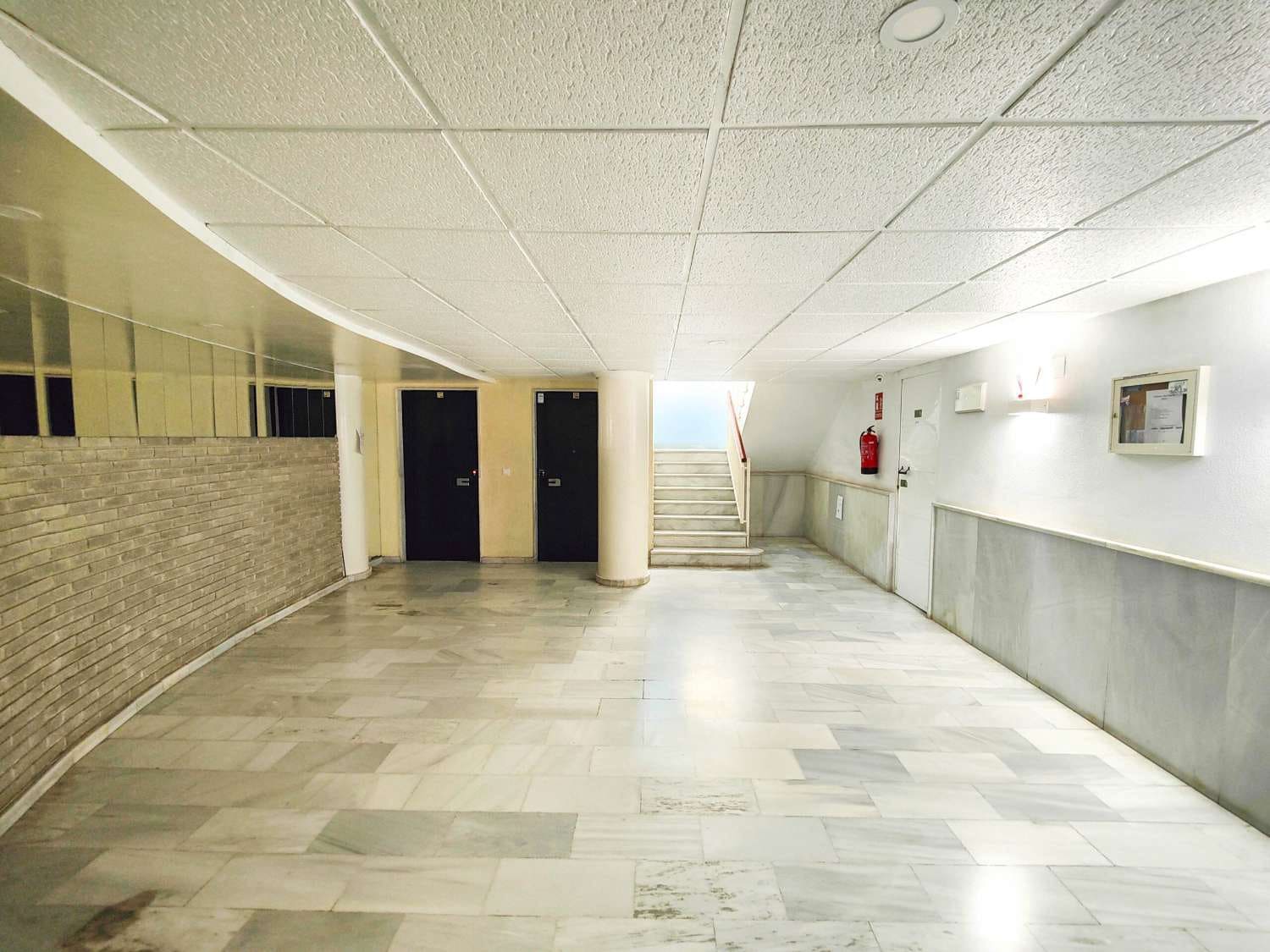 3 sypialnia Penthouse na sprzedaż w Torrevieja z garażem - 230 000 € (Ref: 9330273)