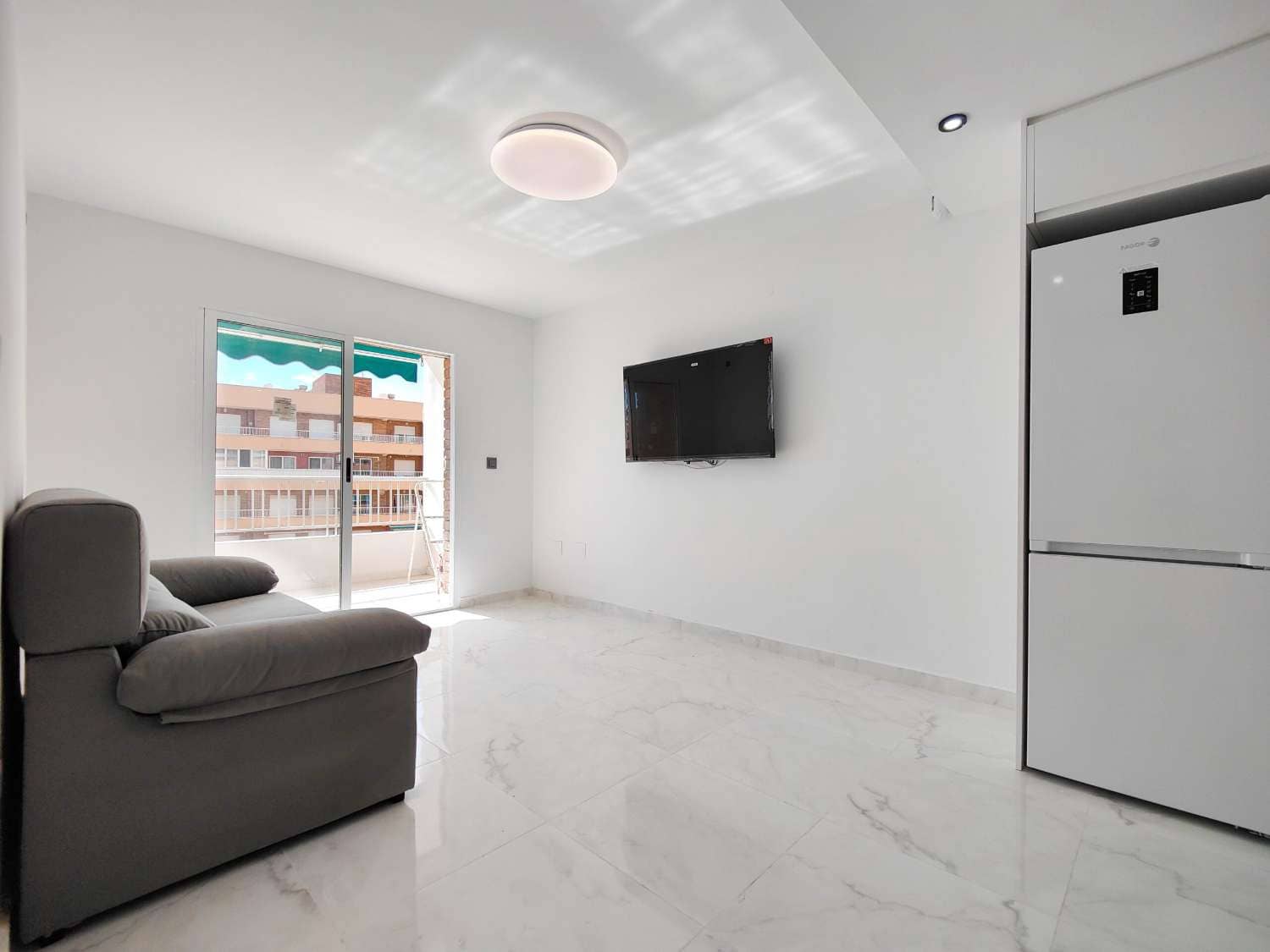 2 sypialnia Apartament na sprzedaż w Punta Prima z basenem - 179 500 € (Ref: 9330276)