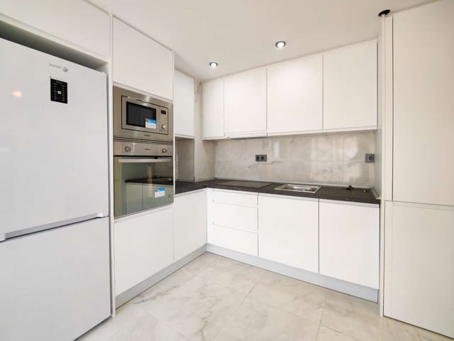 2 sypialnia Apartament na sprzedaż w Punta Prima, Torrevieja z basenem - 179 500 € (Ref: 9330276)