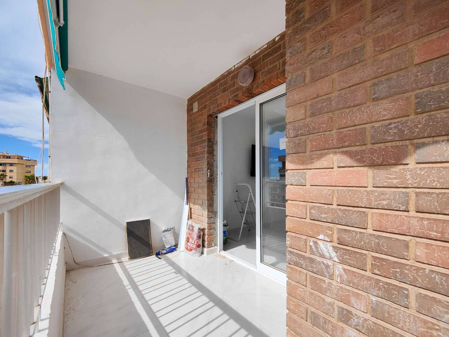 2 sypialnia Apartament na sprzedaż w Punta Prima z basenem - 179 500 € (Ref: 9330276)