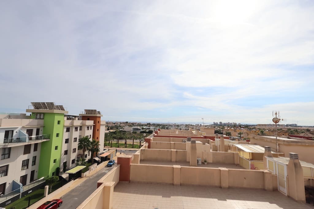 2 soverom Leilighet til salgs i Orihuela Costa med svømmebasseng garasje - € 185 000 (Ref: 9355581)