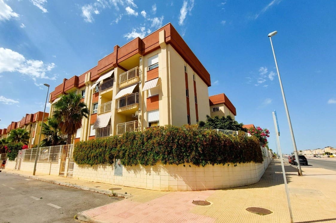 2 soverom Leilighet til salgs i Orihuela Costa med svømmebasseng garasje - € 185 000 (Ref: 9355581)