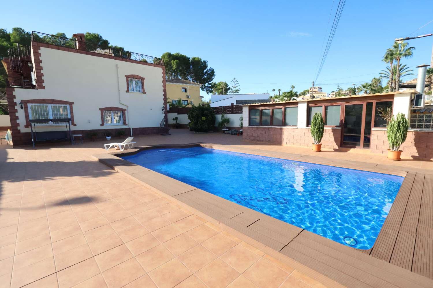 5 sypialnia Willa na sprzedaż w Torrevieja z basenem - 930 000 € (Ref: 9385239)