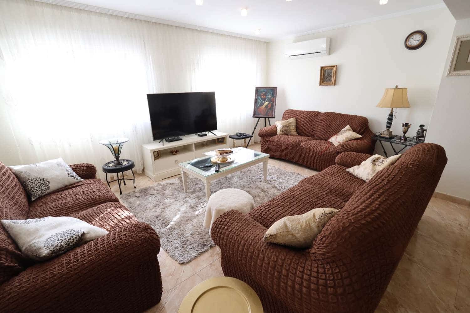 5 sypialnia Willa na sprzedaż w Torrevieja z basenem - 930 000 € (Ref: 9385239)