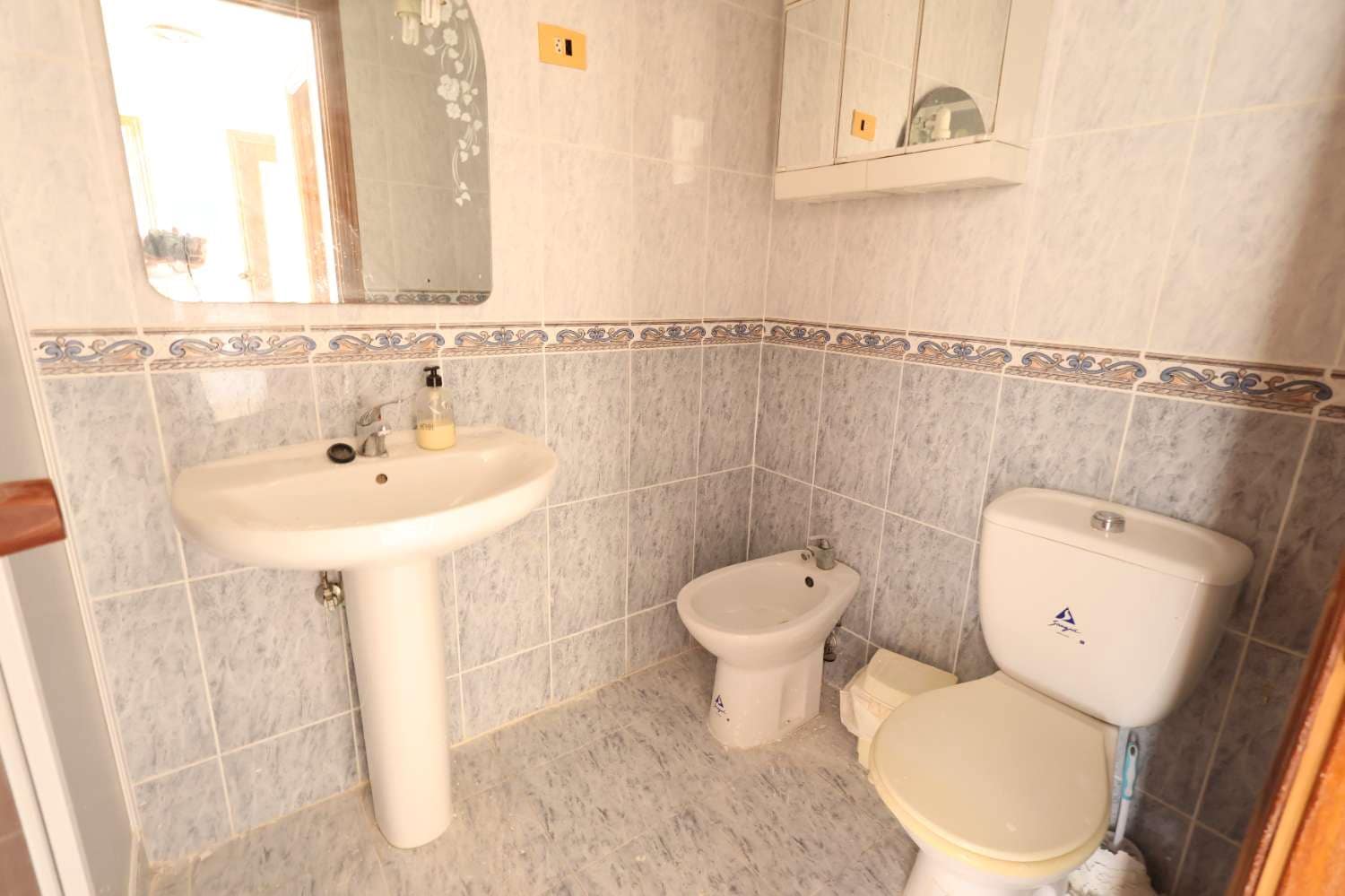 2 sypialnia Apartament na sprzedaż w Punta Prima z basenem garażem - 144 000 € (Ref: 9385241)