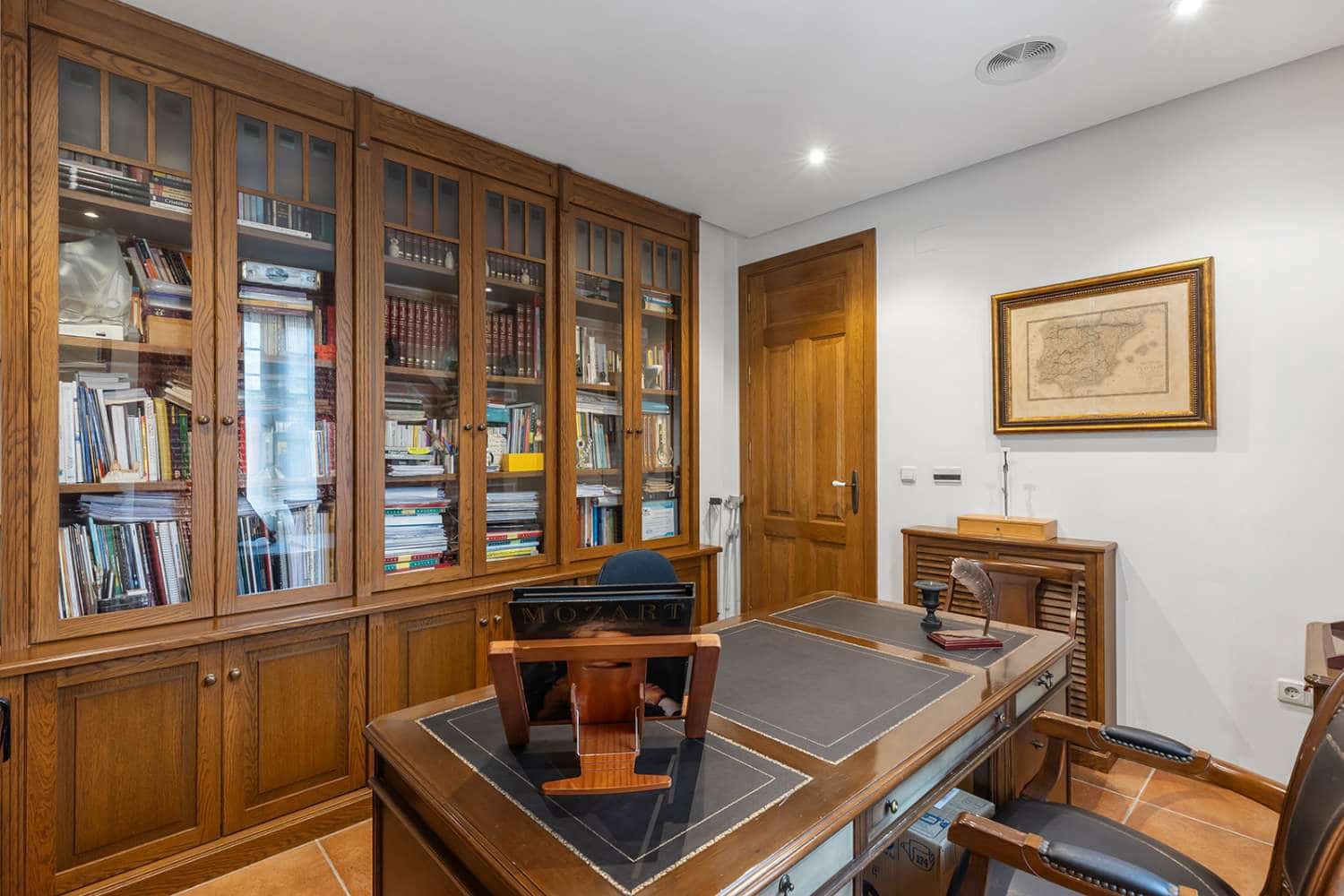 7 soveværelse Villa til salg i La Veleta med swimmingpool - € 2.490.000 (Ref: 9398257)