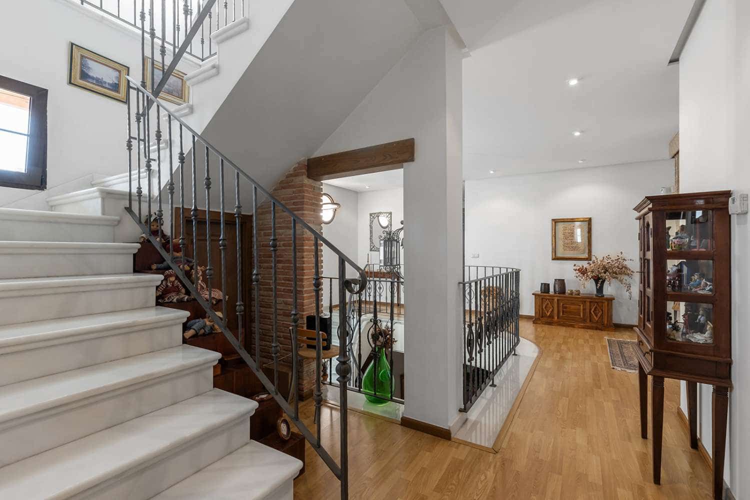 7 soveværelse Villa til salg i La Veleta med swimmingpool - € 2.490.000 (Ref: 9398257)