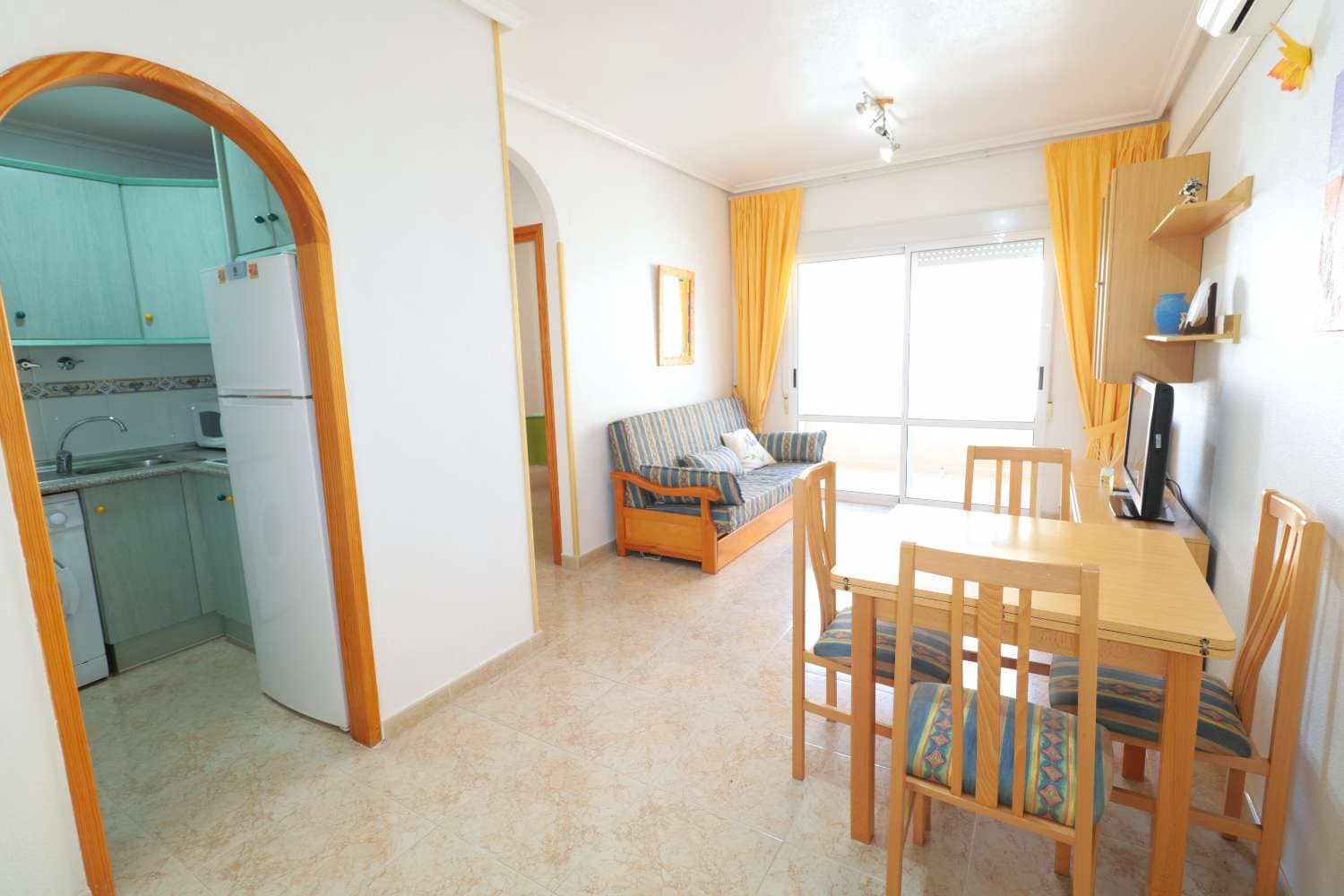 1 sovrum Lägenhet till salu i Torrevieja - 103 000 € (Ref: 9398258)