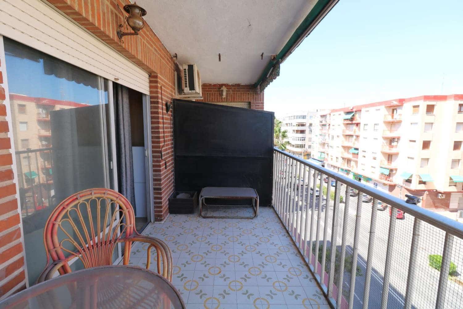 2 soverom Leilighet til salgs i Torrevieja med garasje - € 149 000 (Ref: 9398260)