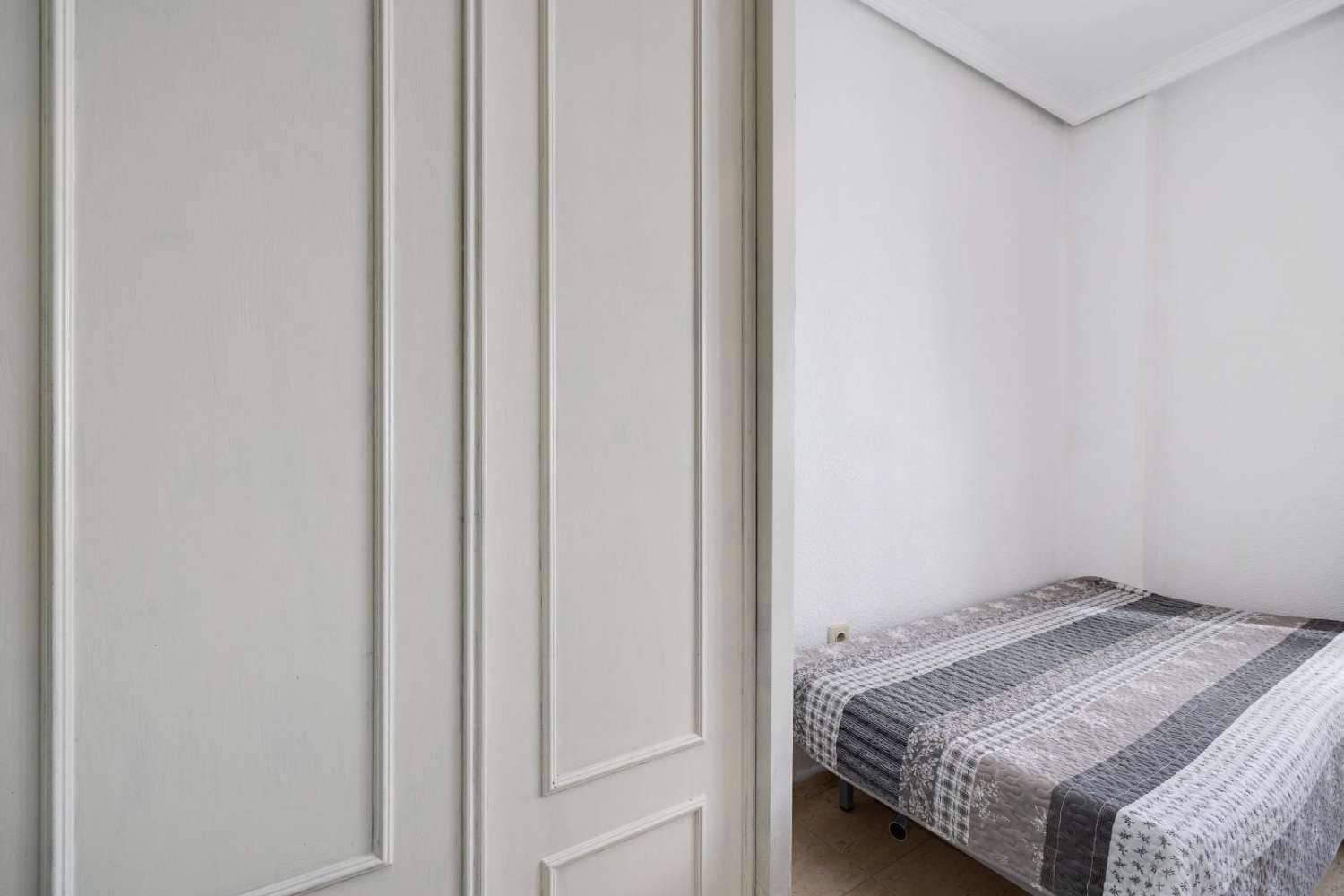 2 makuuhuone Huoneisto myytävänä paikassa Torrevieja - 135 000 € (Ref: 9426959)