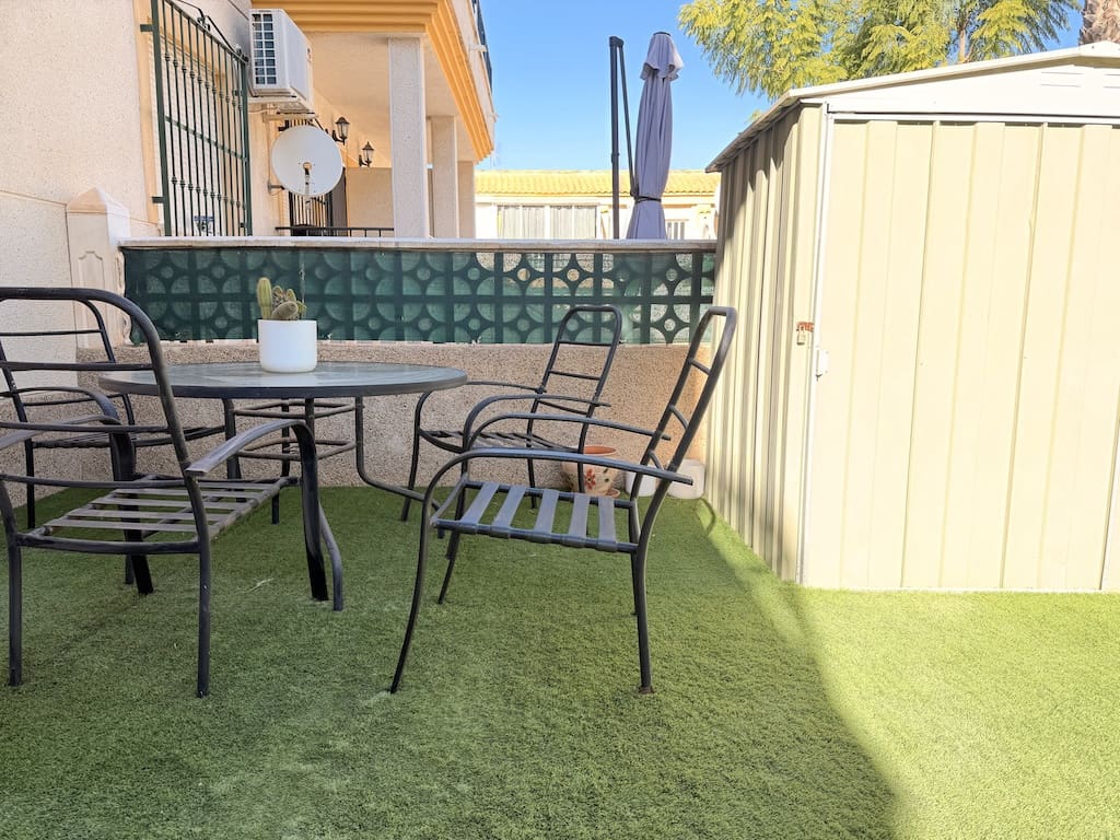 Apartamento de 2 habitaciones en Orihuela Costa en venta con piscina garaje - 154.000 € (Ref: 9455964)