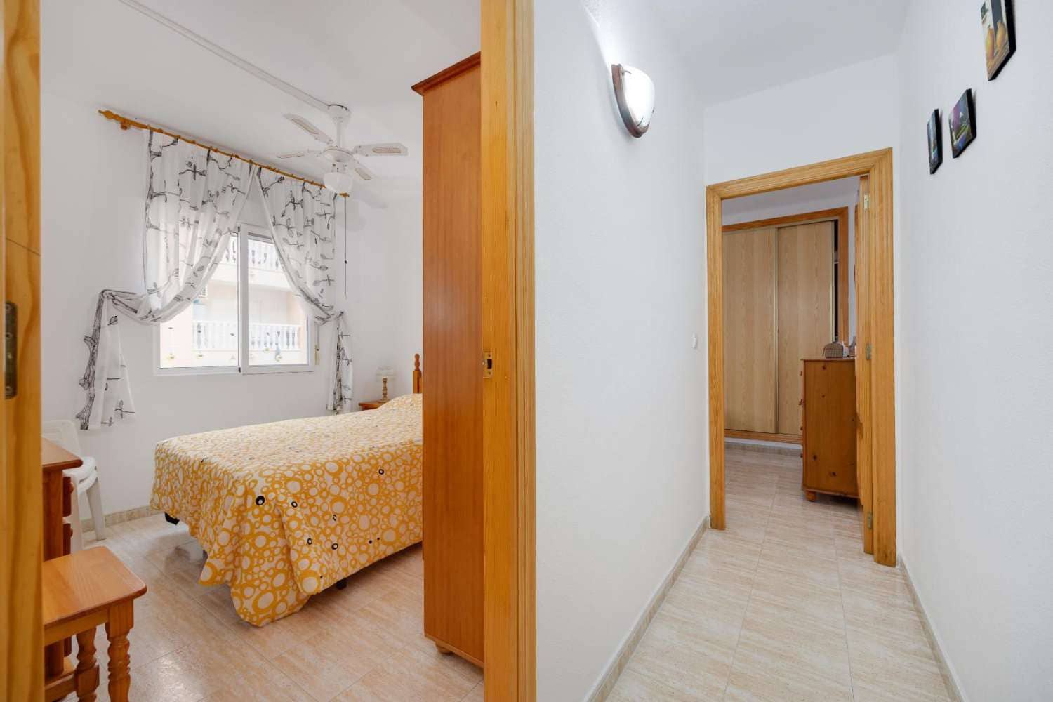 3 sypialnia Apartament na sprzedaż w Torrevieja z basenem garażem - 159 969 € (Ref: 9470448)