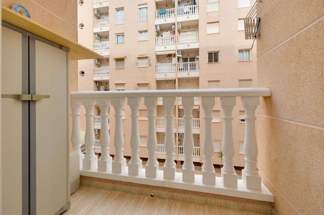 3 sypialnia Apartament na sprzedaż w Antonio Machado, Torrevieja z basenem garażem - 159 969 € (Ref: 9470448)