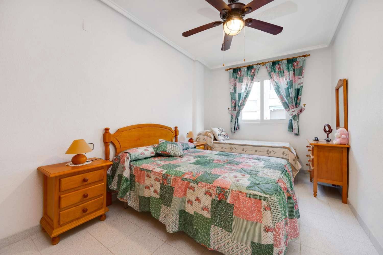 2 Zimmer Apartment zu verkaufen in Torrevieja mit Pool - 149.969 € (Ref: 9470449)