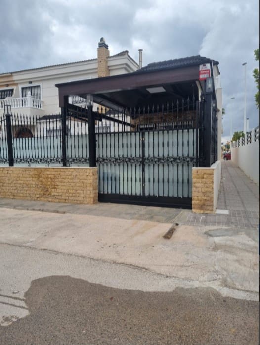 4 soveværelse Lejlighed til salg i Orihuela Costa med swimmingpool garage - € 359.000 (Ref: 9508540)