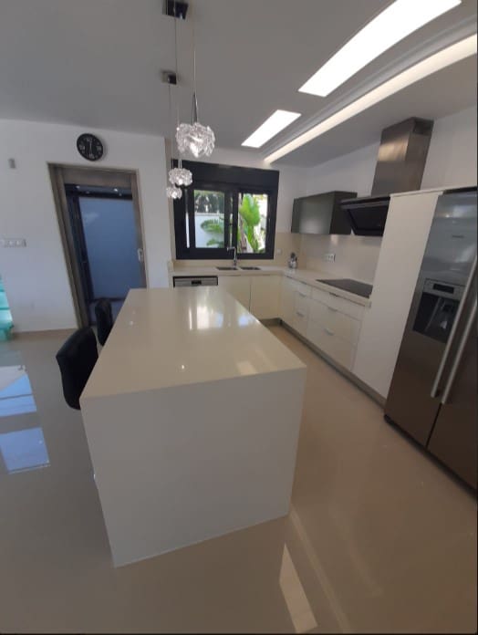 5 soverom Villa til salgs i San Miguel de Salinas med svømmebasseng - € 849 000 (Ref: 9508541)