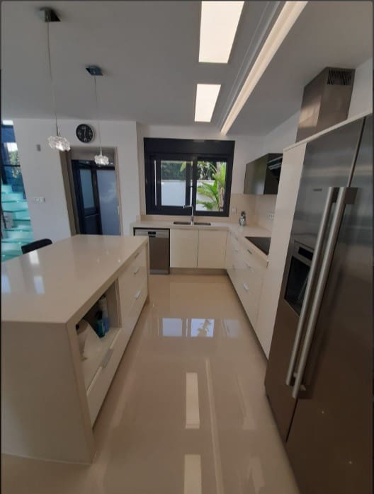 5 soverom Villa til salgs i San Miguel de Salinas med svømmebasseng - € 849 000 (Ref: 9508541)